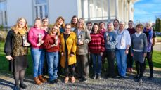 Diakonene er klare til "sorgmåned".  Forrige uke var de på fagsamling med rådgiver April Holten ved Hamar bispedømmekontor. Foto: HAB / Hamar bispedømmeråd.