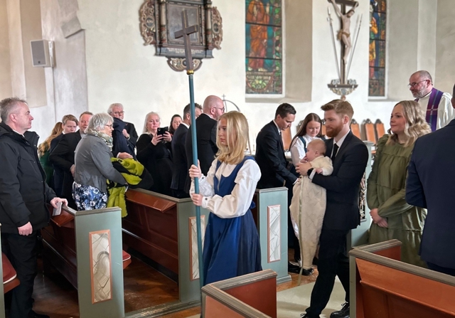 Sanna Haugen Krogvold ble døpt i Furnes kirke i mars. Hun er en av mange konfirmanter som blir døpt før kirkelig konfirmasjon. Foto: privat.