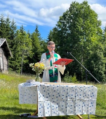 Årlig gudstjeneste på Orala skogfinsk museum i Austmarka Foto Sander Håkonsen.jpg