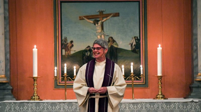 Vivi Schwencke Johnsbråten er innsatt som ny sokneprest i Tolga. Foto: Arne Inge Næss / Arbeidets rett