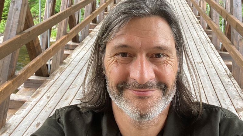 Tor Even Fougner på bli-kjent-tur i Hadeland og Land prosti. Her fra Nordre Land. Foto: Privat