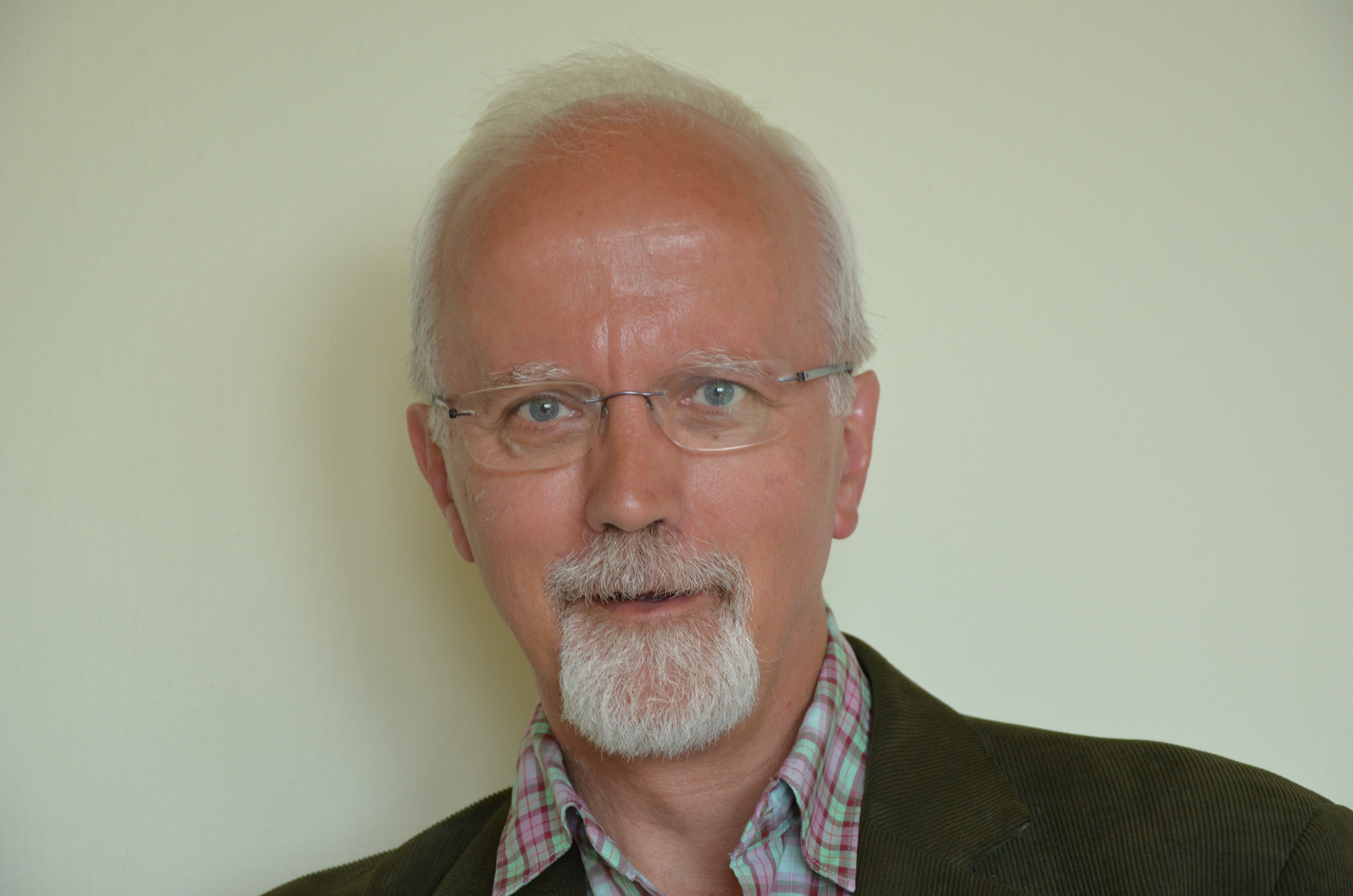 Hans Erik Raust&#248;l