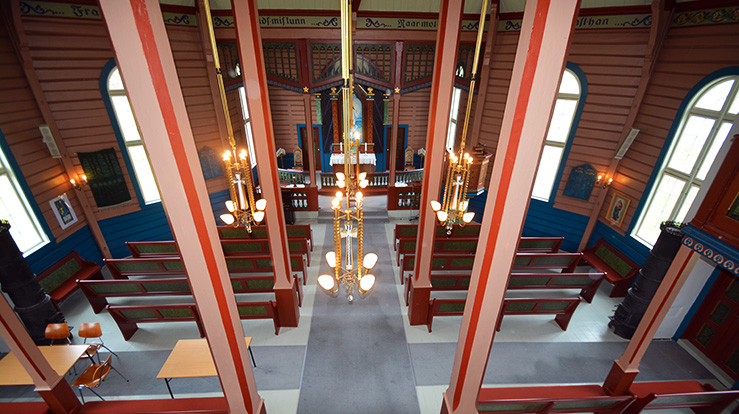 Sira kyrkje i Eresfjord er ei åttekantkyrkje frå 1869. Foto: Svein Magne Harnes ©