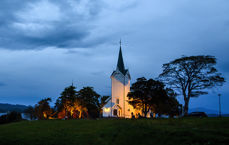 Kvernes gamle Kirkested. Foto: Svein Magne Harnes