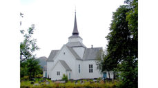 Aure kyrkje (foto: Max Ingar Mørk)