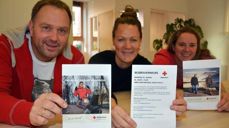 Alv Roger Antonsen (Røde Kors), Kairith Fugledal Kvarsnes (Frivilligsentralen) og diakon Emy Benjamins. Foto: Stein Siem/Åndalsnes Avis