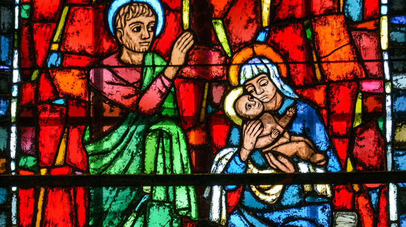 Barnet i Betlehem. Frå Victor Sparre sine glasmåleri i Vistdal kyrkje.