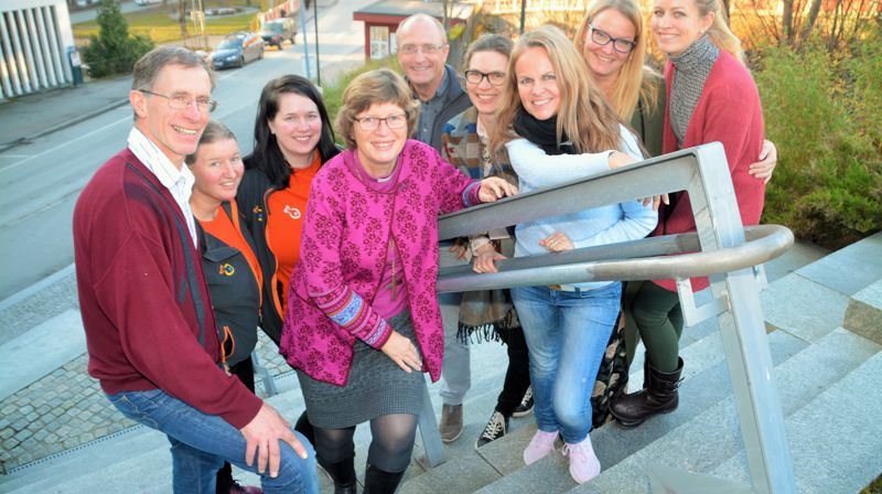 Frå venstre: Hans Orset (Søndagsskolen Nordmøre krets), Kari Mette Sylte ( Søndagasskolen Romsdal krets), Eli Sofie Hatlen (Søndagsskolen Sunnmøre og Nordfjord krins), Biskop Ingeborg Midttømme, Arvid Helle (Avd,leiar kyrkjelivsavdeling bispedømekontor), Gunnhild Bremer (NMSU), Catherin Bradley Hessen (KFUK-KFUM, Møre og Romsdal), Bente Wangensteen (Rådgjevar for undervisning, bispedømekontor, Inger Marie Jakobsen Sylte (Rådgjevar for ungdom, bispedømekontor)