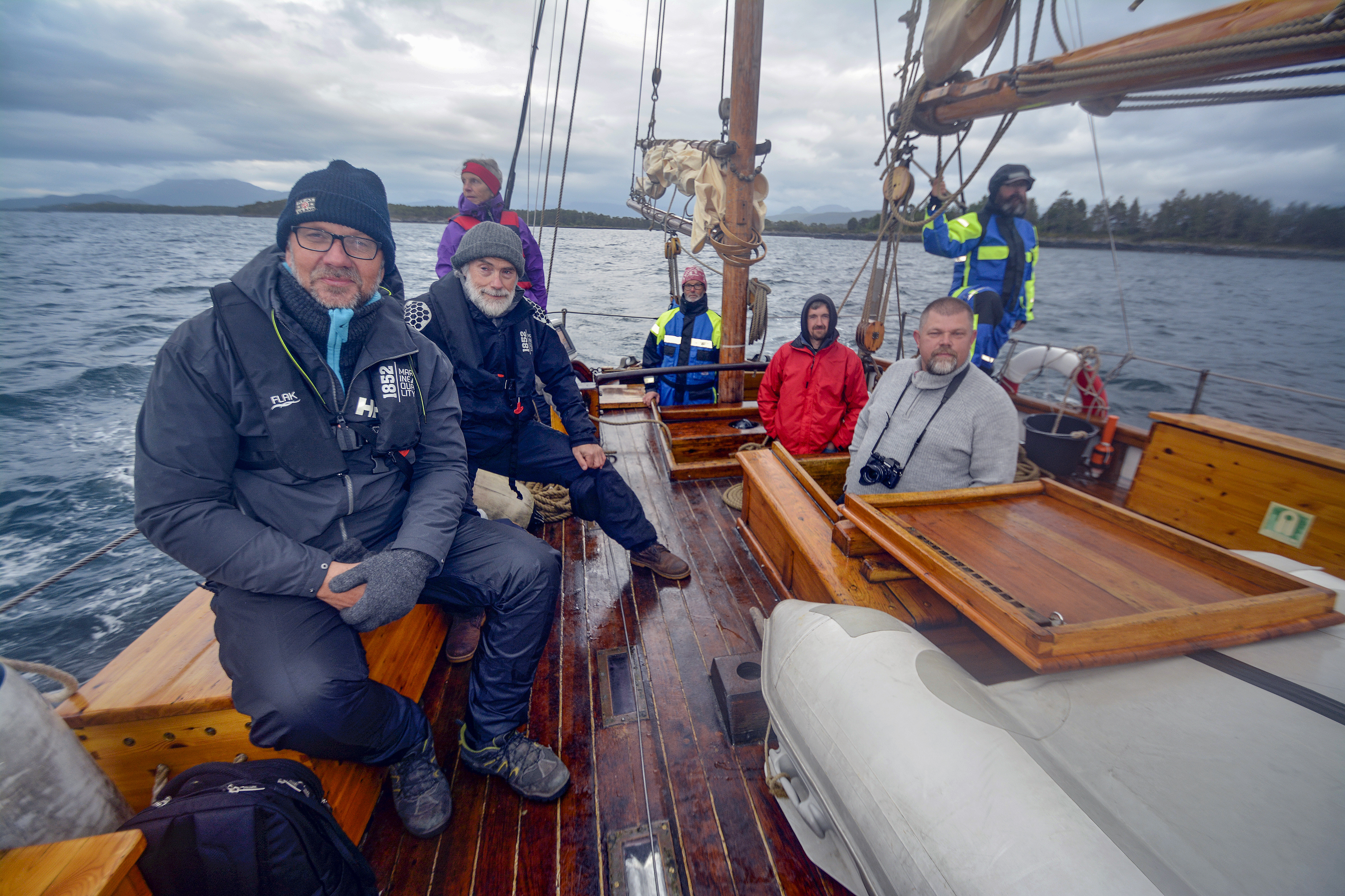 Under siglasane gjennom Møre vart lokale pilegrimer med på kortare turar langs fjordar og kyst.
