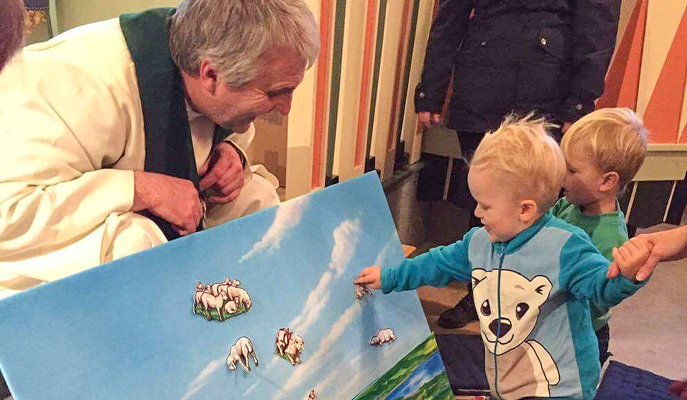 Årsrapport 2017 for Den norske kyrkja i Møre viser at oppslutninga om trusopplæring og konfirmasjon aukar - medan oppslutninga om gudstenester og dåp går ned.