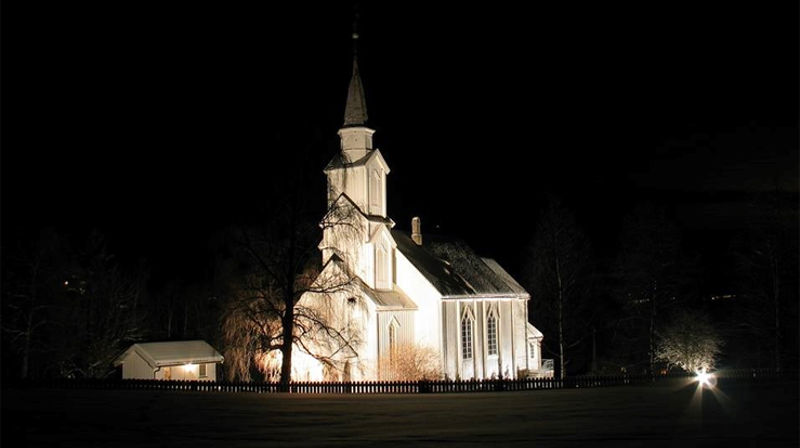 Geitastrand kirke i Orkdal kommune. (Foto: kirken.no)
