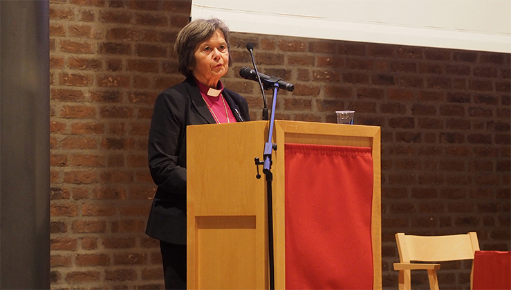 - Når vi tar alles likeverd og uendelige menneskeverd på alvor - ser vi framtidens kirke – med, for og av alle, sa preses Helga Haugland Byfuglien. (Foto: Olav Dahle Svanholm)