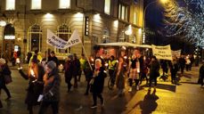 Et langt fakkeltog preget Trondheim sentrum denne lørdag ettermiddagen, for å markere støtte til forfulgte troende verden over. (Alle foto: Olav Dahle Svanholm)