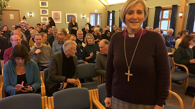 Biskop Herborg Finnset på sine første etterutdaningsdager sammen med prestekollegiet i Nidaros bispedømme. (Alle foto: Magne Vik Bjørkøy)