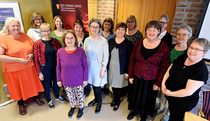 Diakonene som var samlet til fagdag i Erkebispegården, torsdag 28. mai. Foran i midten Mette Goa Hugdal, som fortalte om diakonien hun fant i Hans Nielsen Hauges liv og virke. (Alle foto: Magne Vik Bjørkøy)