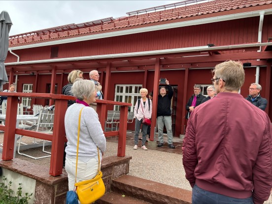 Sokneprest og kirkeleder i Selånger, bror Holm, forteller om Selånger pilgrimscenter.jpeg