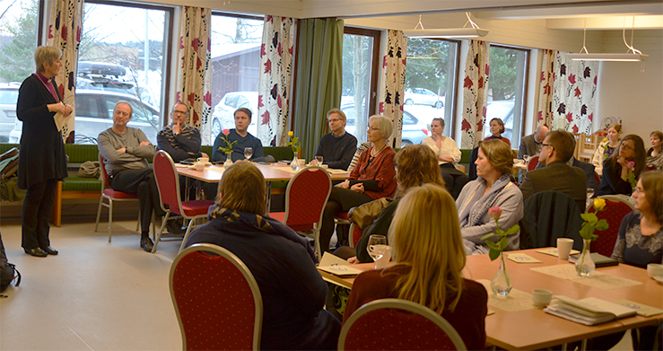 Herborg Finnset og de kirkelige medarbeiderne i Strinda prosti kjente hverandre fra før, da hun kom som ny biskop i Nidaros. Det var hun var prost før hun ble biskop i Nidaros. (Alle foto: Britt Arnhild Wigum Lindland)