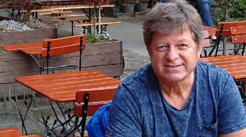 Den profilerte lederen og debattanten Odd Anders With har blitt tryggere i trua etter at han var døden nær på sykehuset. Foto: Privat.