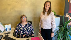 Anne Lill Lia (t.v) er ny kontorleder i Nidaros bispedømmeråd, mens Aud Kristin Saltvik Aasen har gått inn i jobben som rådgiver for diakoni og samfunn. (Foto: Olav Dahle Svanholm)