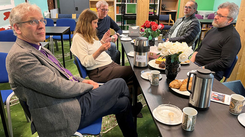 Preses Olav Fykse Tveit på moské-besøk