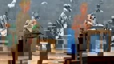 Lisbeth Sollumm med Stiftsdirektør ved Nord-Hålogaland bispedømme, Anne Skoglund. Foto: Arne Dahler.