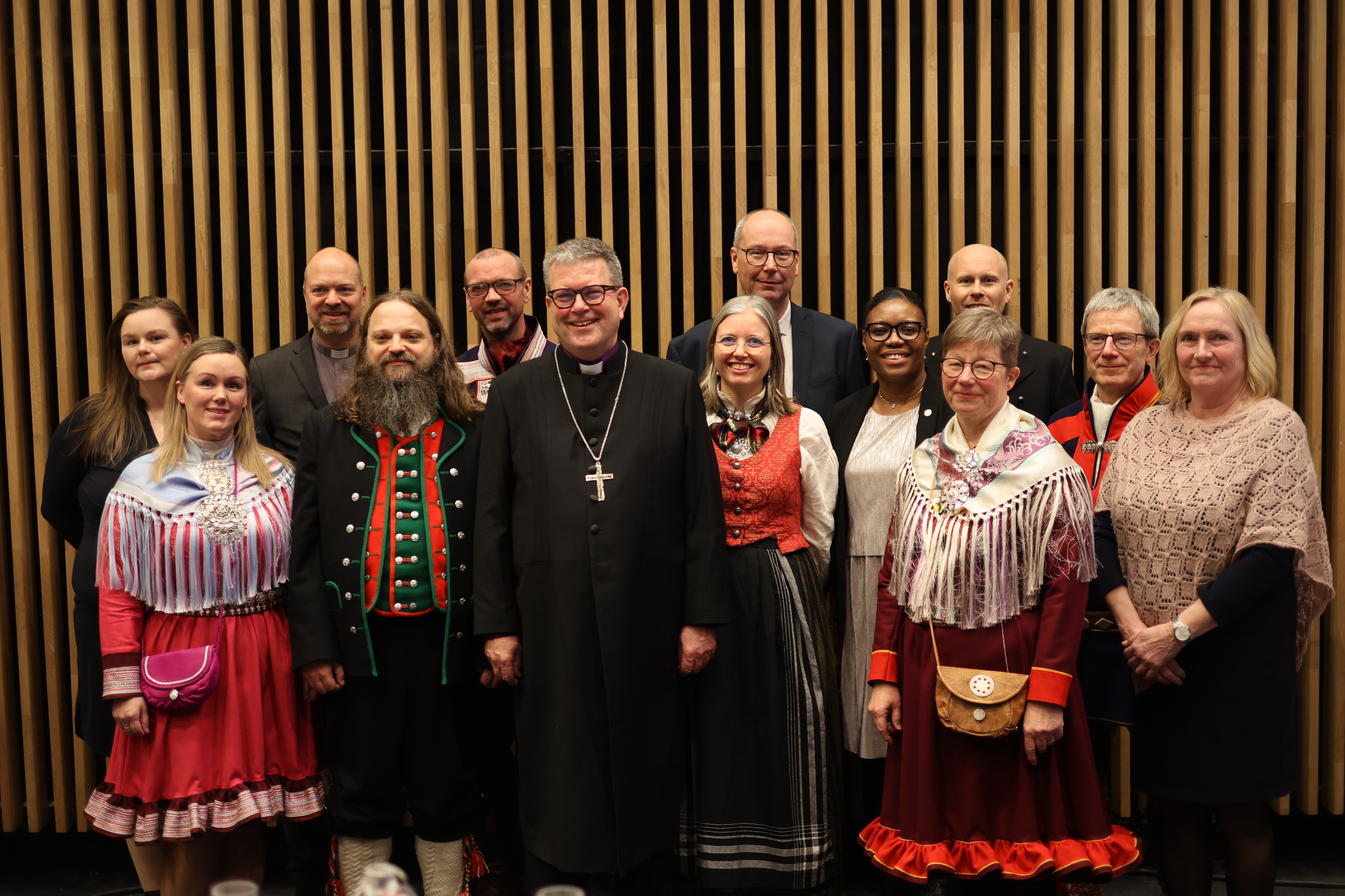 Biskop Stig Lægdene og staben ved bispedømmekontoret. Foto: Anders Emil Kaldhol