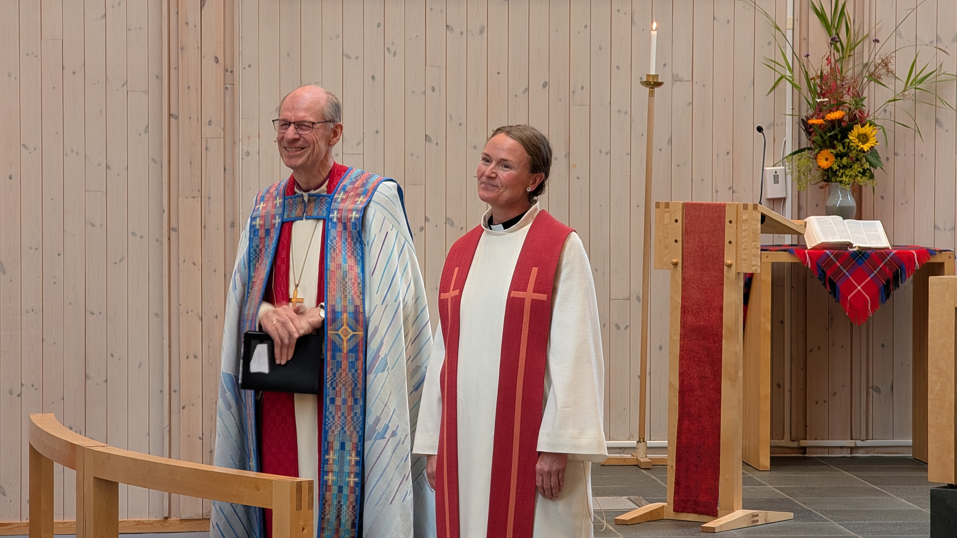 Biskop Olav Øygard og Mari Johanne Dahl. Foto: Den norske kirke.