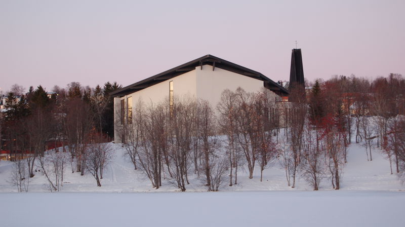 Finnsnes kirke - prostesete i det utvidede Senja prosti