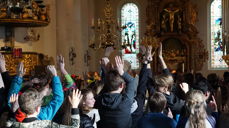 Glade konfirmanter fra Vestre Aker prosti fylte domkirken lørdag første april.