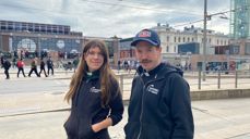 På gata: Det er i disse omgivelser Hanna Haraldstad og Andreas Carlmark har sin tjeneste.