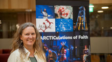 Ragnhild Strauman, fra presentasjonen av kunstavisa Ka du trur. Foto: Even Enoksen