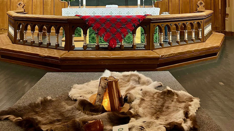 Fra markering av samenes nasjonaldag 6. februar i Vågan kirke/ Lofotkatedralen. Foto: Marita Pettersen og Trine Nordvik