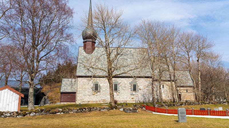 Alstahaug kirke. Foto: Sør-Hålogaland bispedømme