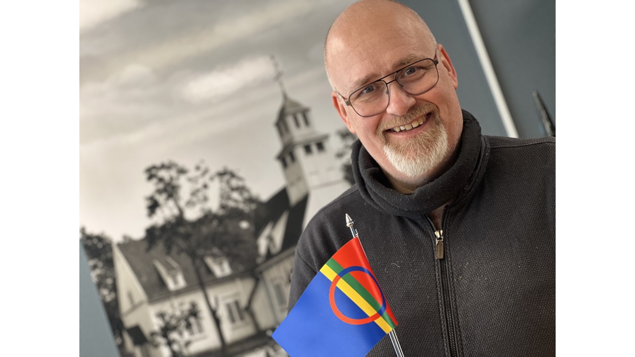 – Å bruke samisk språk i gudstjenesten er ikke bare for dem «i nord», eller for dem som snakker ett av de samiske språkene flytende. Det er et uttrykk for forsoning, om å ta tilbake historien og å kunne være stolte av hvem vi er «til sammen», skriver soknerprest Leif Wikøren Nilsen. Foto: Elin Wood / Kirken i Egersund