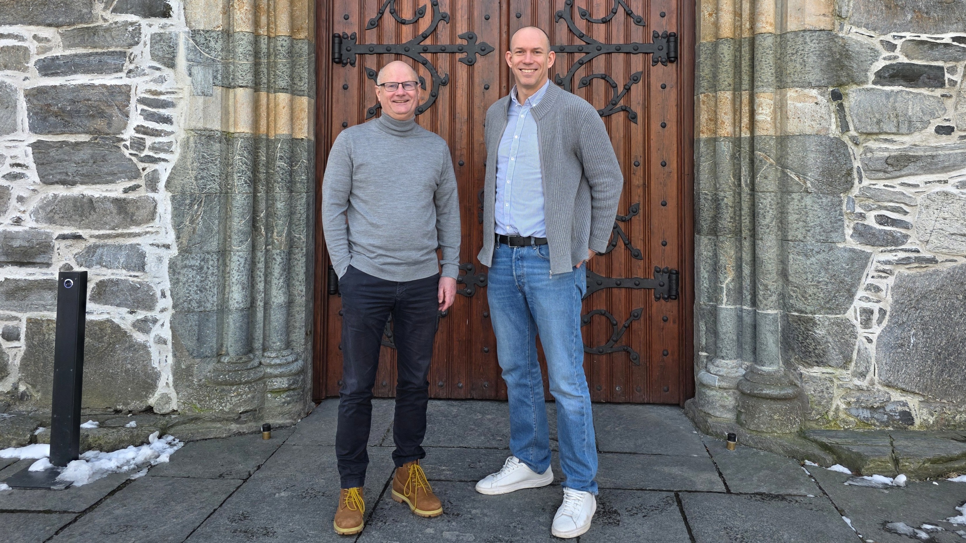 Kirkeverge Rune Skagestad (t.v.) og konstituert prost Tor Magne Nesvik ser mange muligheter ved sammenslåingen av prostiene, blant annet at Domkirken blir hele prostiets naturlige samlingspunkt. Foto: Arne Sigurd Mossige / Stavanger kirkelige fellesråd