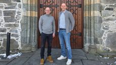 Kirkeverge Rune Skagestad (t.v.) og konstituert prost Tor Magne Nesvik ser mange muligheter ved sammenslåingen av prostiene, blant annet at Domkirken blir hele prostiets naturlige samlingspunkt. Foto: Arne Sigurd Mossige / Stavanger kirkelige fellesråd