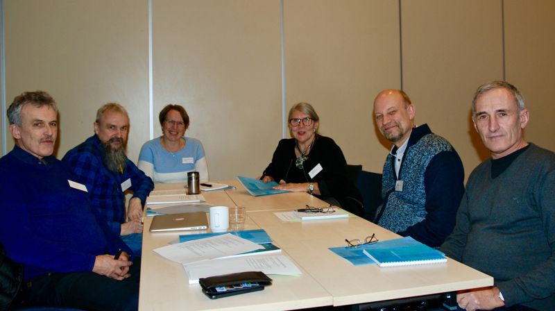 F.v.: Trygve Brandal fra Hjelmeland, Tore Tokheim fra Sandeid, Marit Sofie Teistedal Vikre fra Stavanger bispedømmeråd, Vigdis Rognøy Fossåskaret fra Rennesøy, Svein Ragnvald Tjora fra Sola og Svein Olav Blindheim fra Ogna.