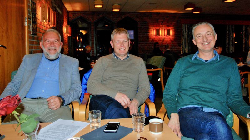 - Nyttig informasjon, syntes menighetsrådsleder Kjell Einar Bergsager, rådsmedlem Karl Gerhard Bråstein Dahl og sokneprest Bård Egil Dyrhol i Rossabø menighet.