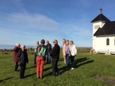 Tur til Varhaug gamle kirkegård i strålende høstvær. (Foto: Morten Sandland)