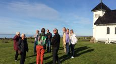 Tur til Varhaug gamle kirkegård i strålende høstvær. (Foto: Morten Sandland)