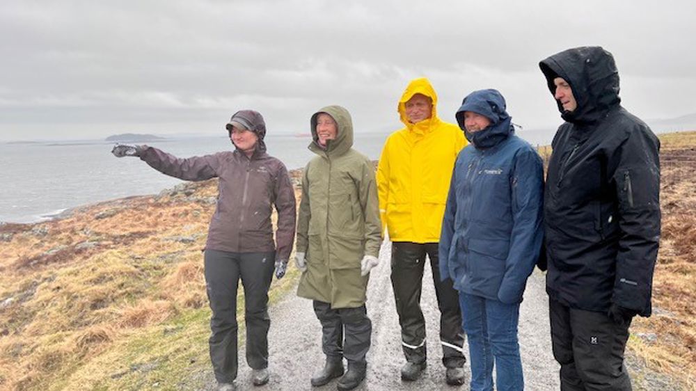 Besøk hos bonde Emilie Moi Eikje på Ognøy.