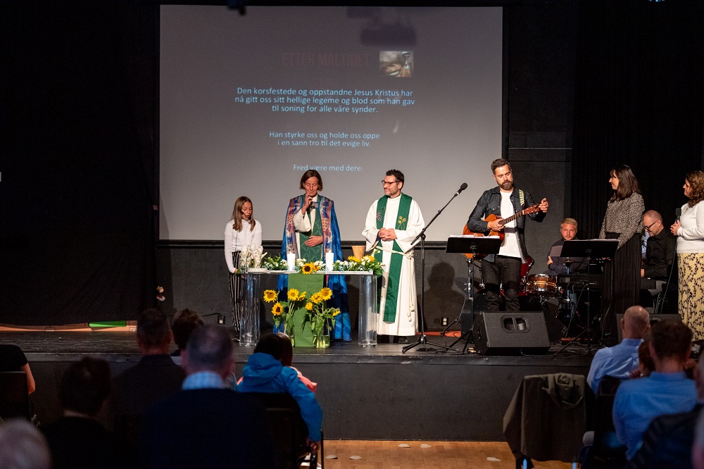 Fra gudstjenesten søndag. Foto: Hans Lie