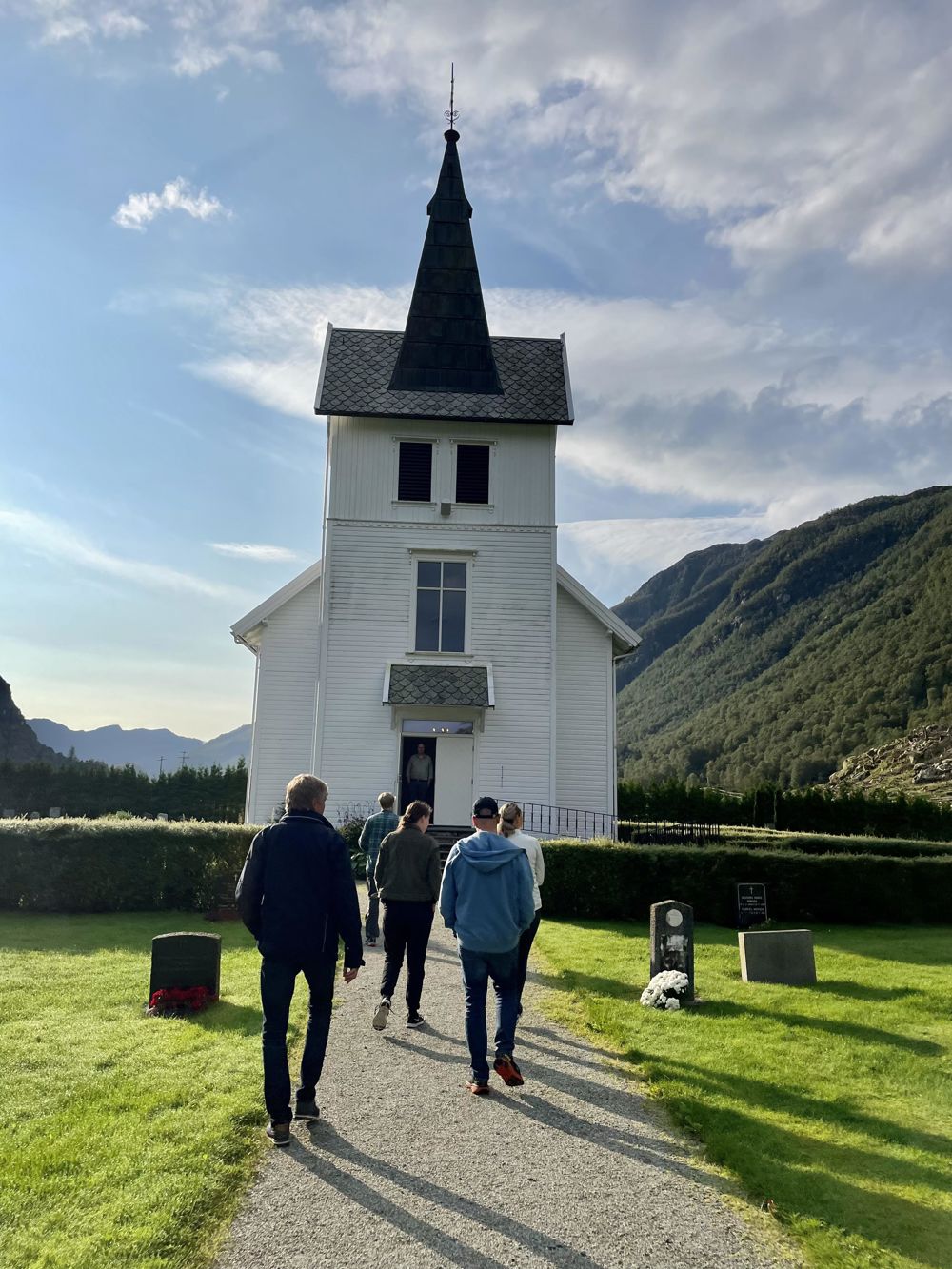 Dirdal kirke.