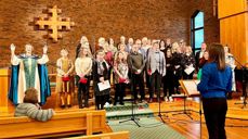 KorFast har raskt blitt en viktig del av Norheim menighet. Her ved biskopens velsignelse ved visitasgudstjenestens slutt.