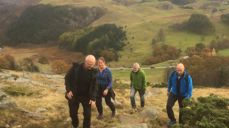 Bønnevandring til Aaslandsnuten. F.v.: Prost Kjell Børge Tjemsland, daglig leder Ingunn Matre, biskop Erling J. Pettersen og sokneprest Morgan Fjelde.