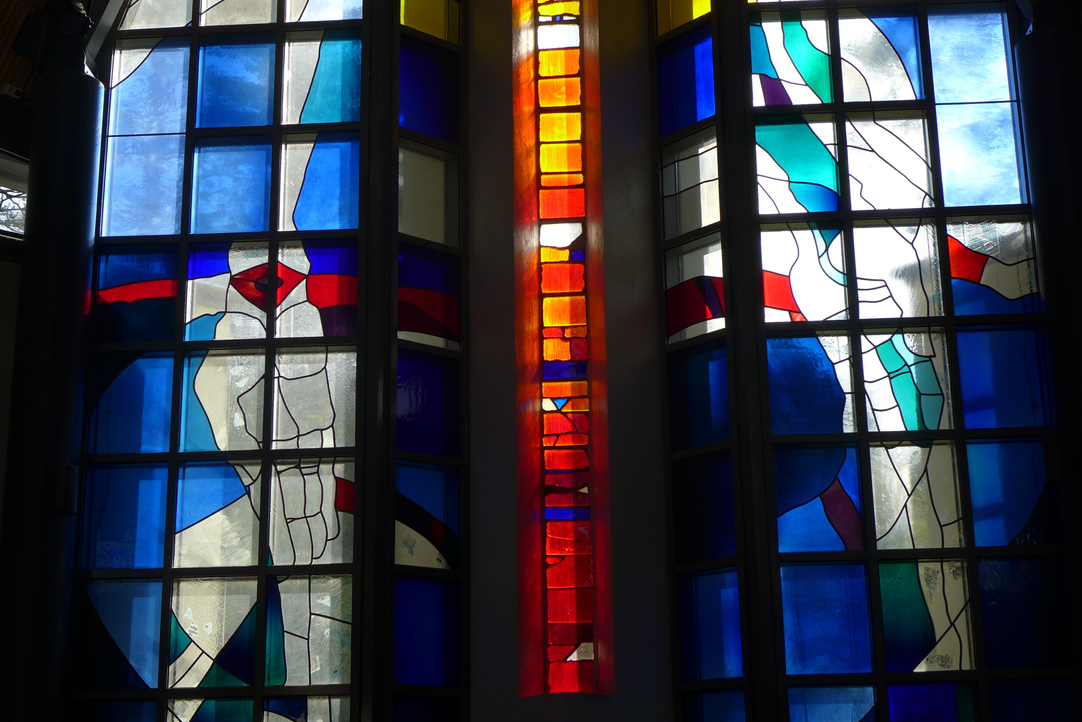 Hana kirke, Sandnes. Utsmykning: Per Odd Aarrestad. Foto: Gunn Heidi Dybdahl.