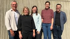 – Vi gleder oss og tror dette blir veldig kjekt, sier denne gjengen som har vært med å planlegge jubileumshelgen. F.v.: Magne Bjåstad, Elisabeth Paulsen Houler, Helene Teistedal Vikre, Sonja Thingbø og Vidar Mæland Bakke.