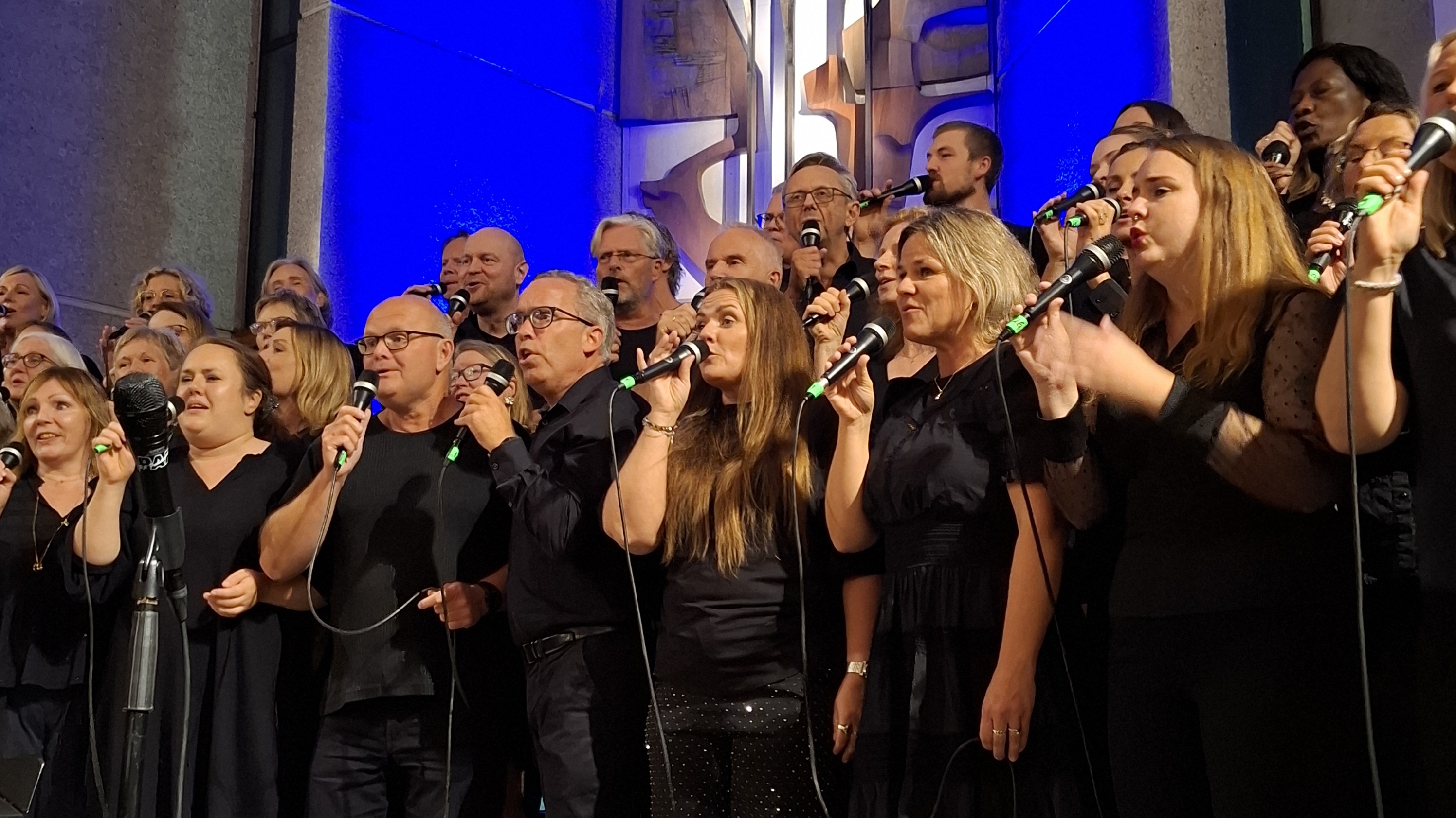 Sandnes gospelkor var med på Gospelgalla i Gand kirke fredag kveld. 