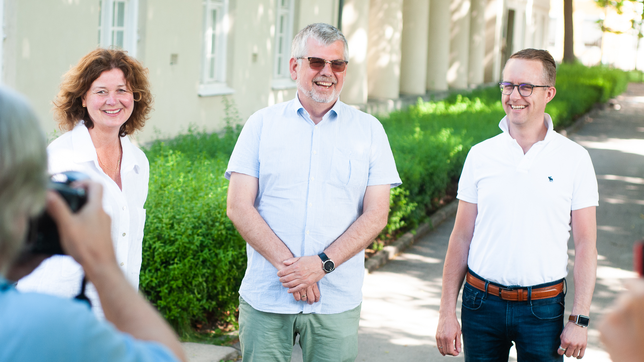 Det var god stemning da juryen møtte pressen tidligere i uken. Ellen Marie Carlsen, Jan Stefan Bengtsson og Øystein Lund Olafsen skal finne tre vinnere i dåpssalmekonkurransen.