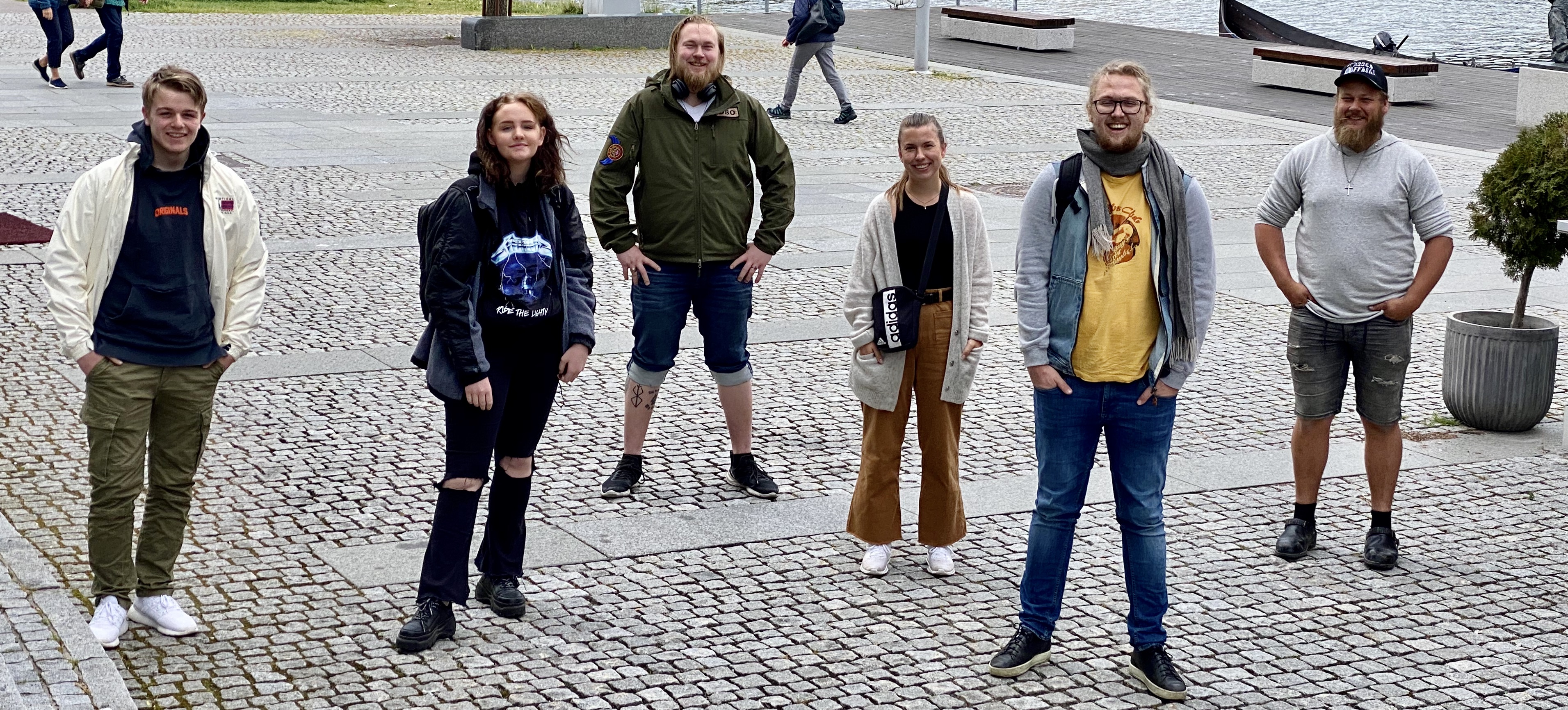 Må få velge ute risiko! Fra venstre: John Marius Strand, Frida Adeleide Kvamme, Robin Christopher Solbakken, Mathilde Pernille Sennum Brownrigg, Simon Omsland Zakariassen og Sondre Karstad. Emma Caroline Hunstad og Bjørg Herdis Bøe Hansen sitter også i rådet, men var ikke tilstede da bildet ble tatt.